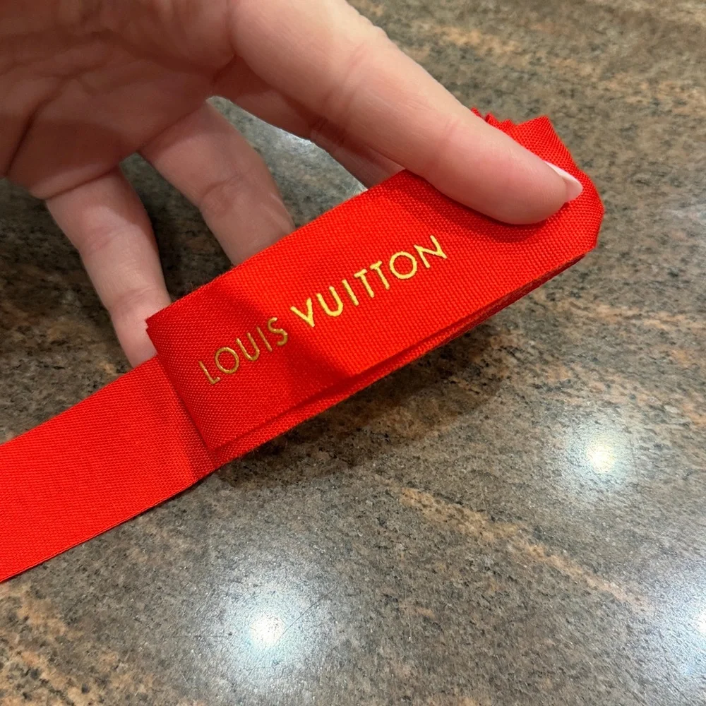 Louis Vuitton Ribbon x4